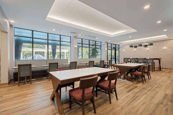 Breakfast area